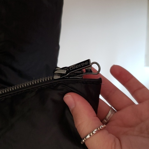 Lands End Down Filled Black Puffer Coat, Winter Coat, Women's Size MP 10-12. - Picture 6 of 12